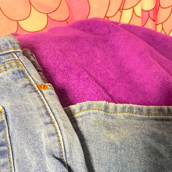 Levi’s Jeans (damaged) - Picture 2 of 4